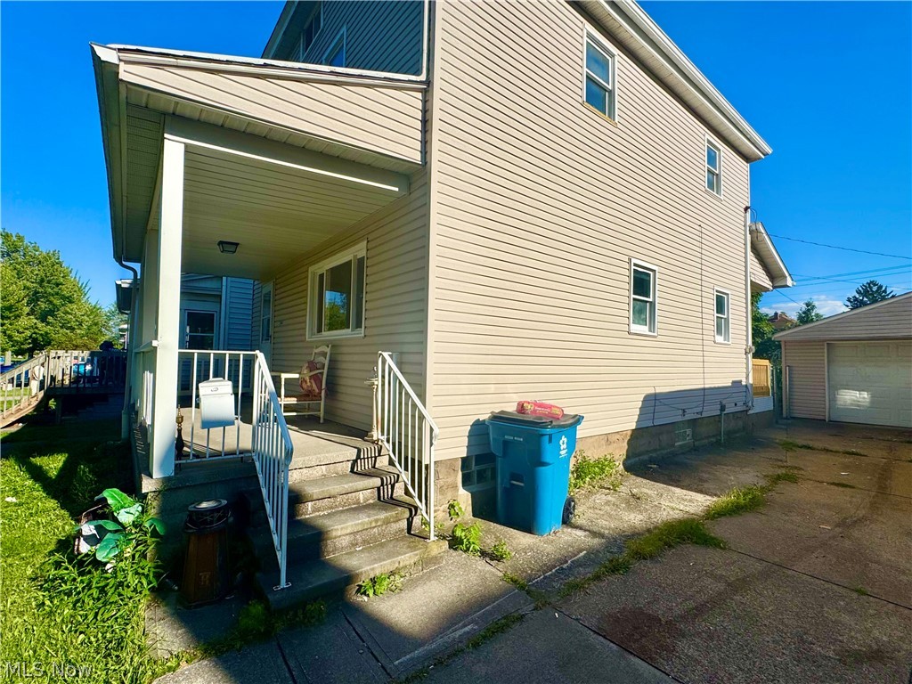 2044 E 29th Street