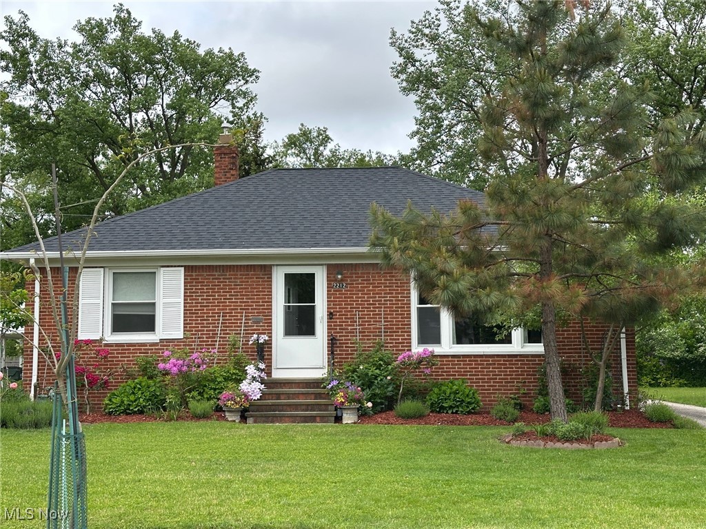 2212 E 290th Street, Wickliffe, Ohio image 1