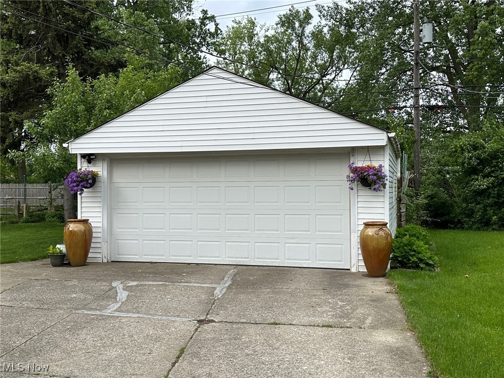 2212 E 290th Street, Wickliffe, Ohio image 20