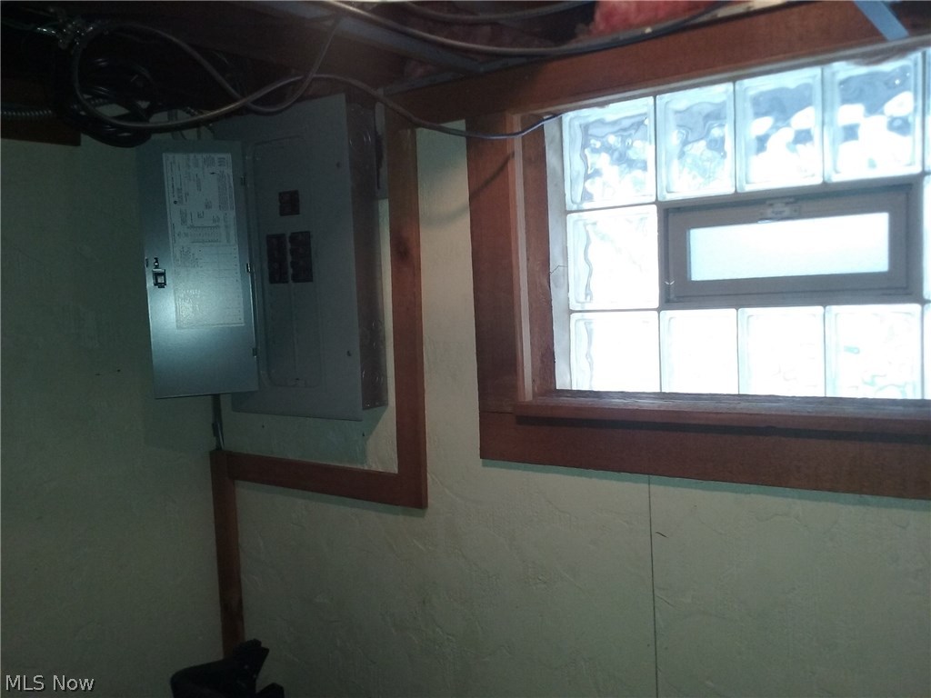 Washington Park Blvd - Residential