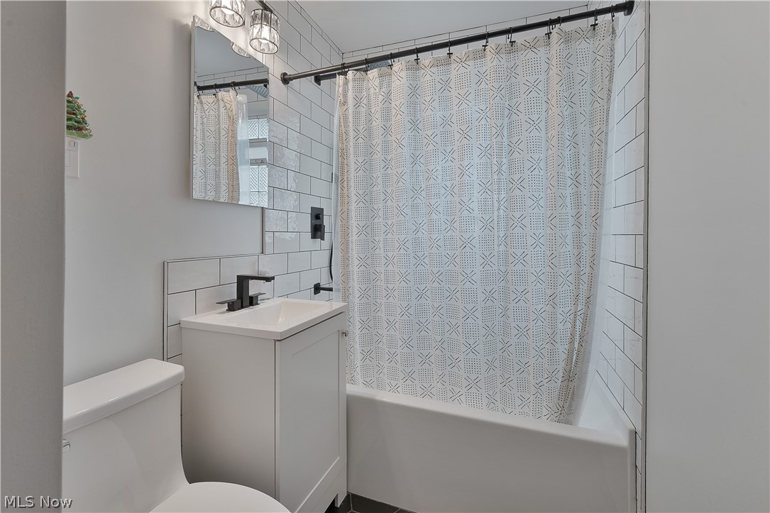 New England Lanes - Residential