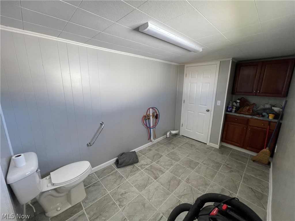 Nce West Along Alley Line Thir - Residential