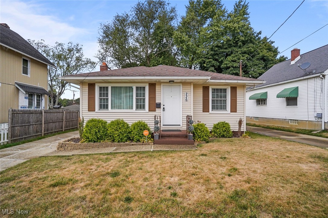 Welcome home to 226 Homewood Ave Akron, Ohio 44312! You're going to want to call this beauty home for sure!
It offers lots of natural light and so many updates! Updates include: 2/2019 New Rheem gas 40 gal HWT, 01/2020 bath remodel with bath fitters transferable warranty, Sides wooden picket/privacy fence w/driveway gate. 02/2021 new chimney liner, 04/2021 duct cleaning, 03/2022 Leaf Filter transferable warranty, 01/2023 Window Nation front door & windows transferable warranty, 05/25 Kitchen remodel including new steel back door, 08/2025 s side (rear) wooden privacy fence. All appliances stay! Pre approved buyers only please.
