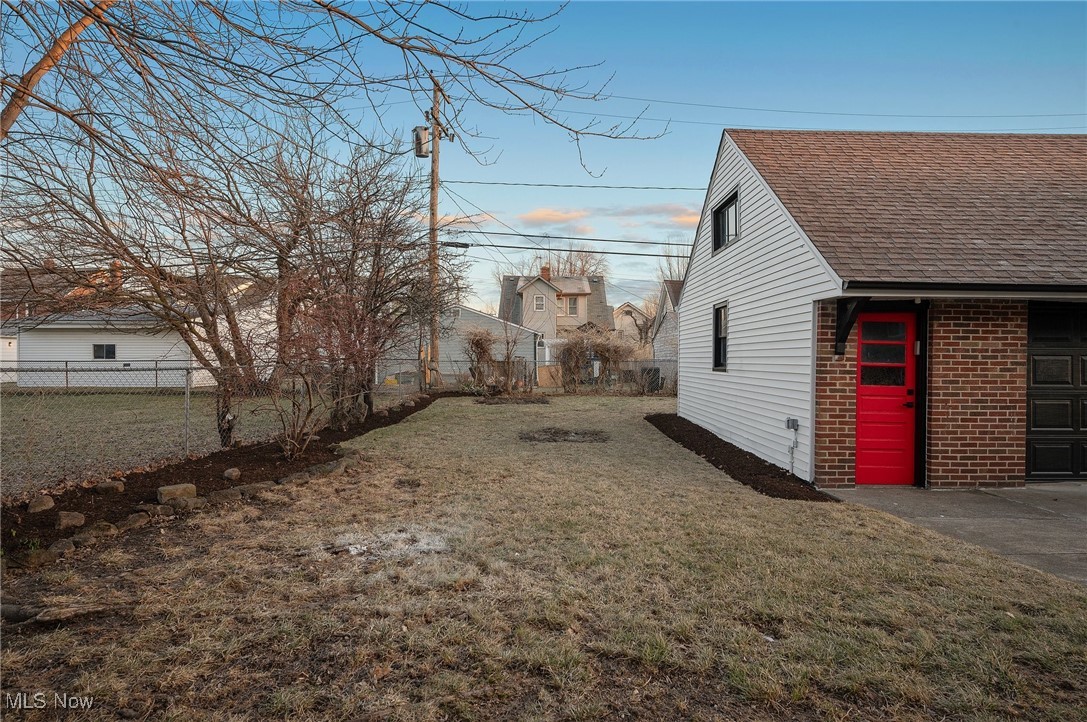 19601 Locherie Avenue, Euclid, Ohio image 35