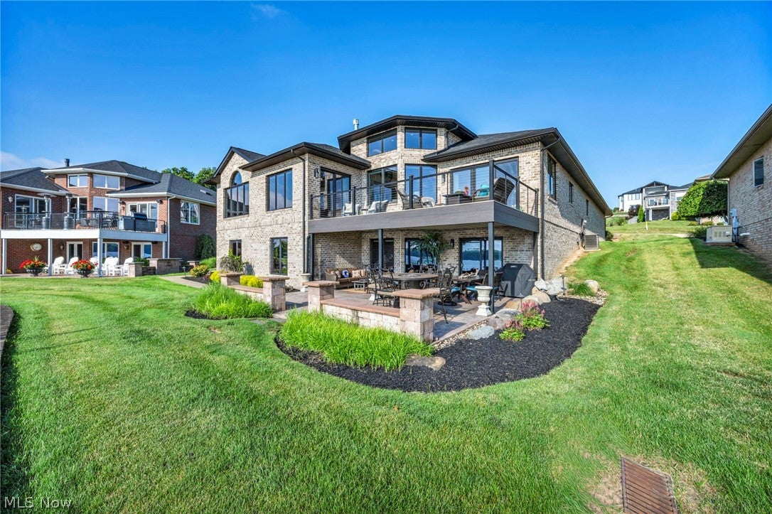 1004 Waters Edge Drive