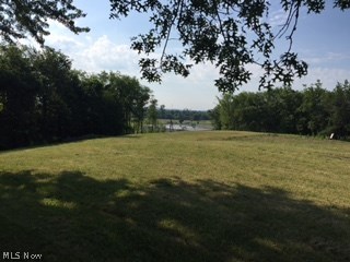 Nice Hilltop Location on 4.74 acres at end of Cul de Sac. Views of Dover and New Philadelphia and located 2 miles from square of Dover and 3 miles from New Phila square. Piedmont Gas available and Dover water available and location has been septic approved.