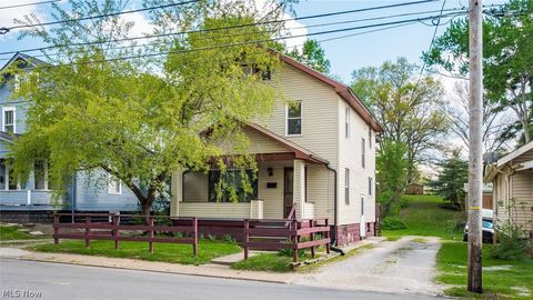 Tiny photo for 954 Pershing Road, Zanesville, OH 43701 (MLS # 5204014)