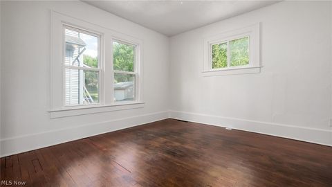 Tiny photo for 954 Pershing Road, Zanesville, OH 43701 (MLS # 5204014)