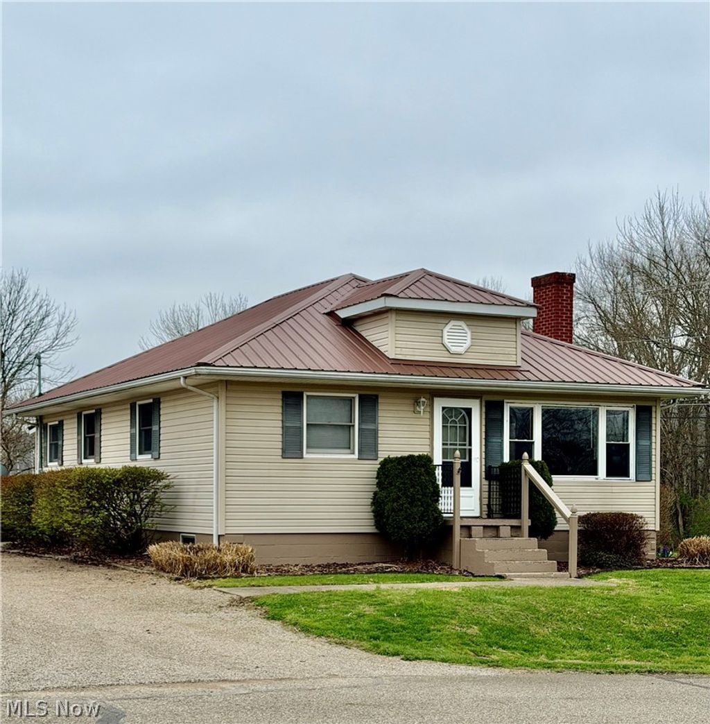 Photo of 3260 5th Street, Dresden, OH 43821 (MLS # 5198245)