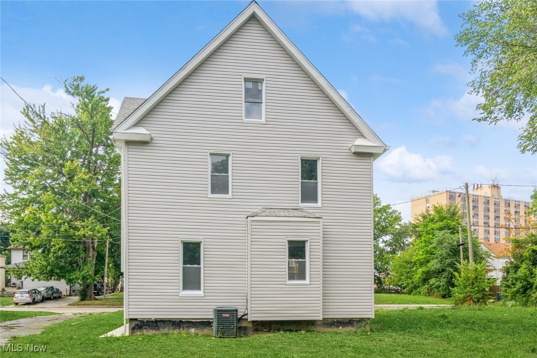 911 7th Court, Lorain, Ohio image 14