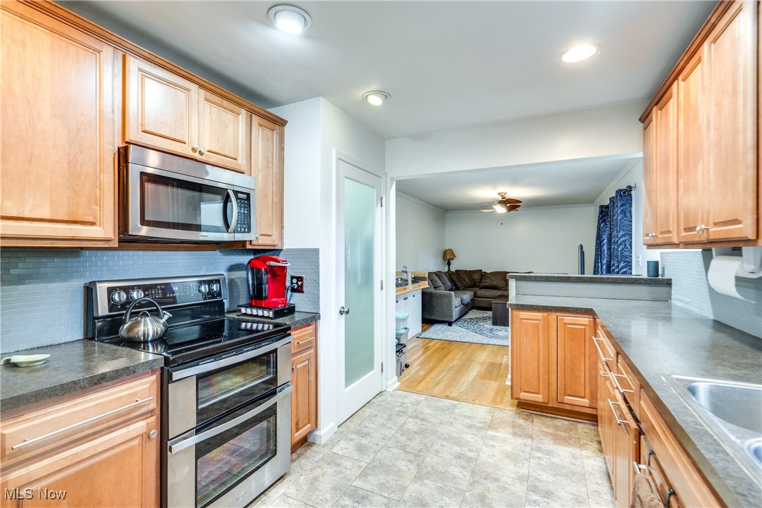 349 Wyoga Lake Boulevard, Cuyahoga Falls, Ohio image 17