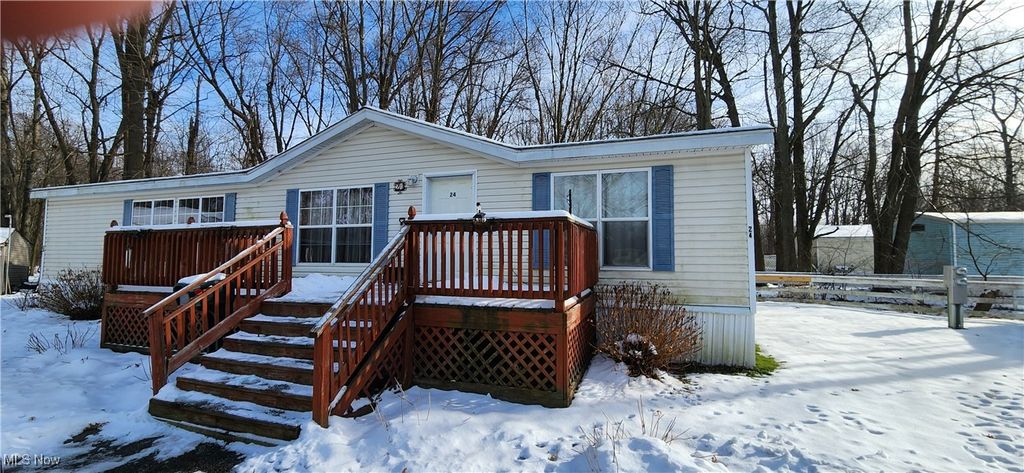 Photo of 24 Hawaiian Drive, Madison, OH 44057 (MLS # 5176271)