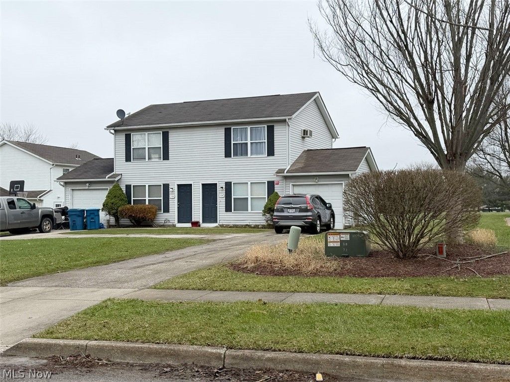 Photo of 1572 E Summit Street, Kent, OH 44240 (MLS # 5201390)