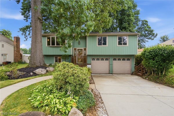 163 OAKHURST DR, MUNROE FALLS, OH 44262 - Image 2ca3ff92c4142be72083b0a4b4e89ec2/4051302040