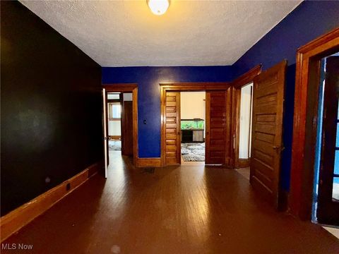 Tiny photo for 377 N Market Street, East Palestine, OH 44413 (MLS # 5149830)