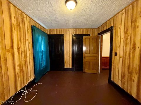 Tiny photo for 377 N Market Street, East Palestine, OH 44413 (MLS # 5149830)