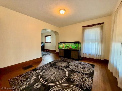 Tiny photo for 377 N Market Street, East Palestine, OH 44413 (MLS # 5149830)