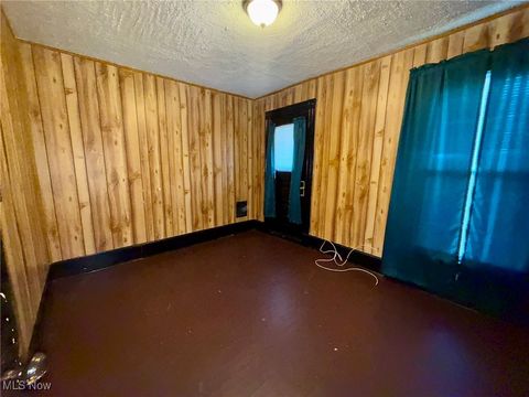 Tiny photo for 377 N Market Street, East Palestine, OH 44413 (MLS # 5149830)