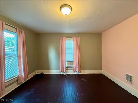 Tiny photo for 377 N Market Street, East Palestine, OH 44413 (MLS # 5149830)