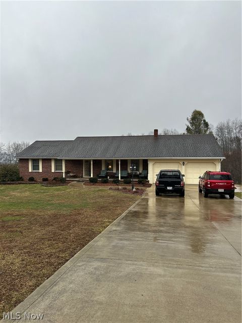 Homes For Sale - 73323 Old Twenty-one Road<br/> Kimbolton, OH 43749