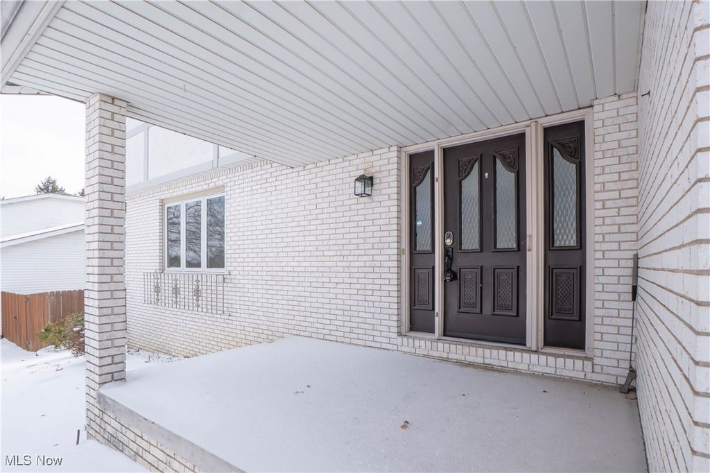 Photo of 2218 Hiddenbrook Street NE, Canton, OH 44721 (MLS # 5181146)