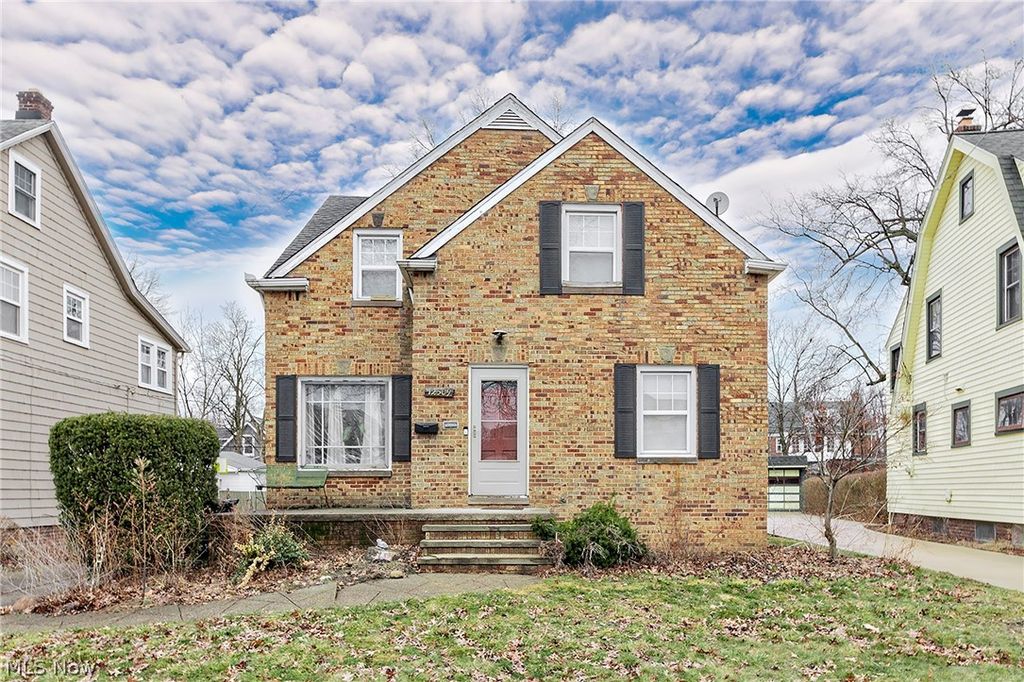 Photo of 12509 Britton Drive #2, Cleveland, OH 44120 (MLS # 5191032)