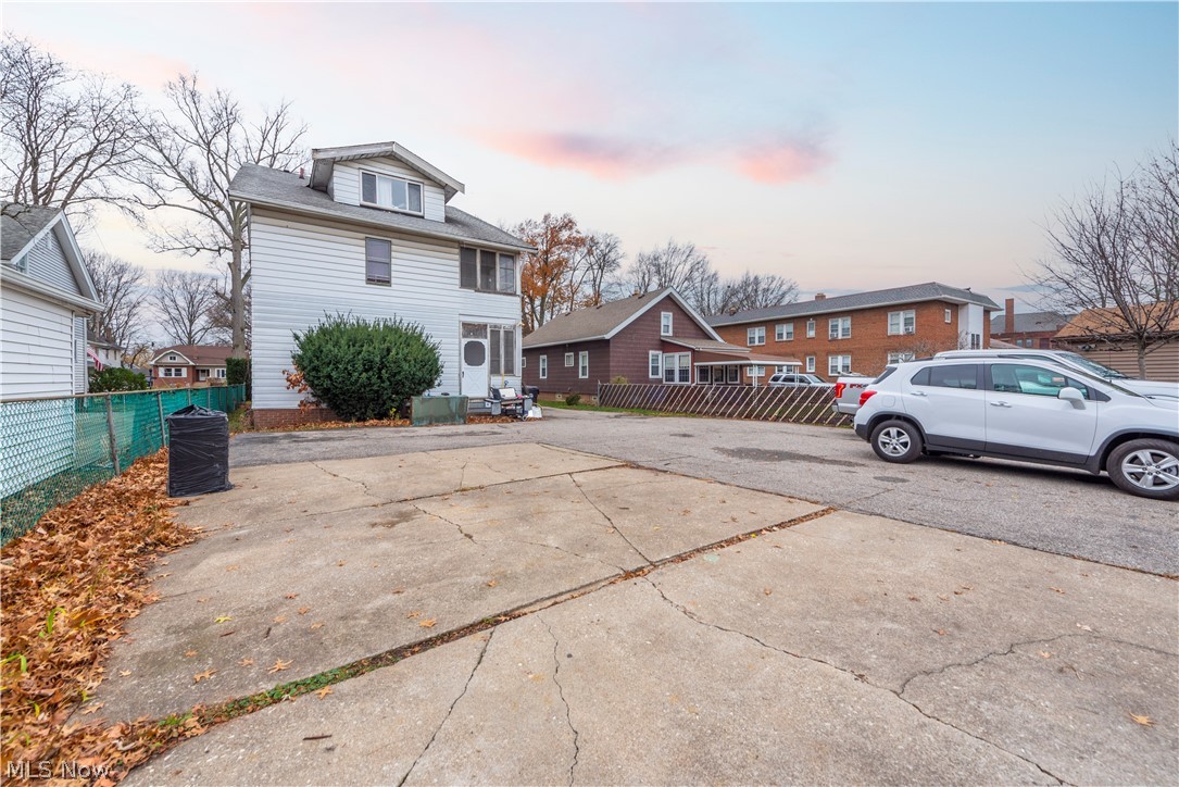 Caputo Brothers - Residential Income