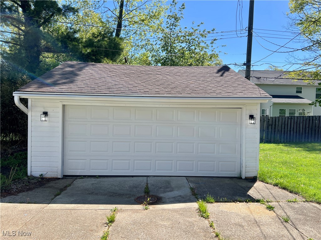 24421 Effingham Boulevard, Euclid, Ohio image 35