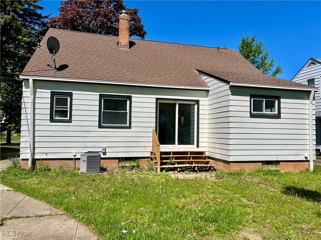 24421 Effingham Boulevard, Euclid, Ohio image 37