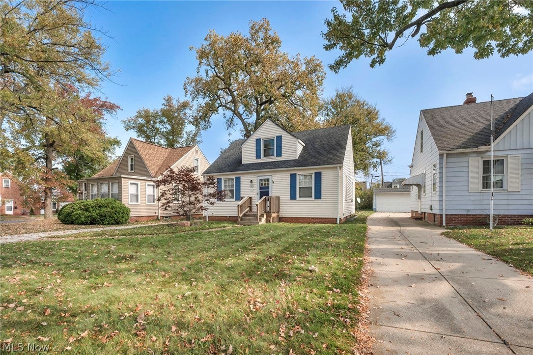 3231 W 140th Street