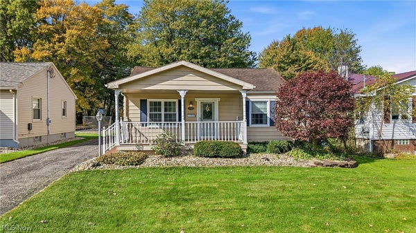 332 CAROLINE AVE, HUBBARD, OH 44425 - Image 2cc6d2537800aef2f2e5bf4aab4cca1d/3318077151