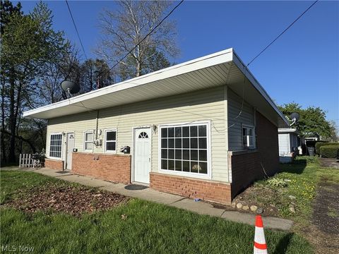 Multifamily For Rent - 2350 Newton Street<br/> Akron, OH 44305