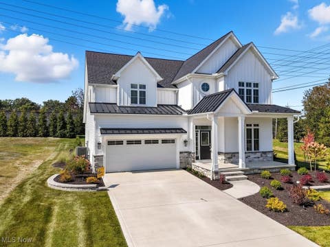 Photo for 560 Magnolia Court
