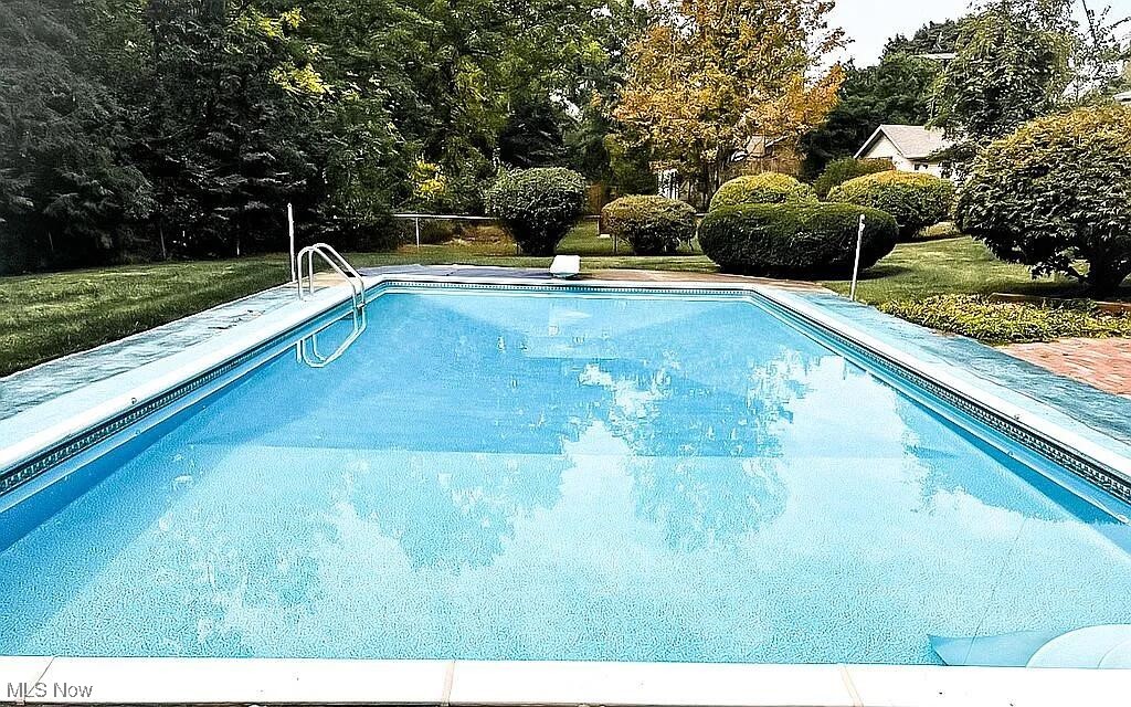 Waverly Knolls - Residential