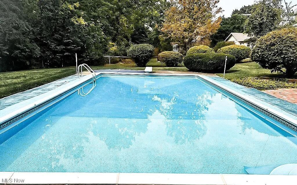 Photo of 1390 Waverly Drive NW, Warren, OH 44483 (MLS # 5174965)