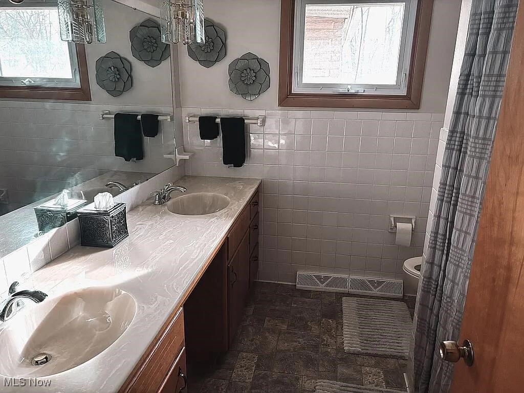 Waverly Knolls - Residential