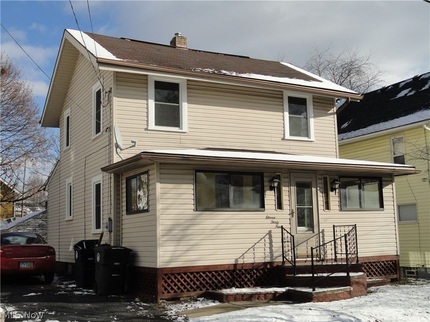 Convenient North Hill location near Rt 8 and Chapel Hill shopping plazas. Well maintained and updated with care. Many big ticket items have been completed on this 2 bedroom colonial. New hot water tank, plumbing, interior paint and appliances. Updated kitchen and bath as well as newer vinyl windows, vinyl siding, spouting, electrical panel and roof. Enclosed front and rear porch, wood deck and paved driveway. 
.