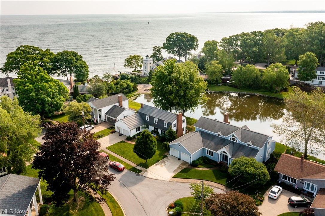 Beachwood Cove - Residential