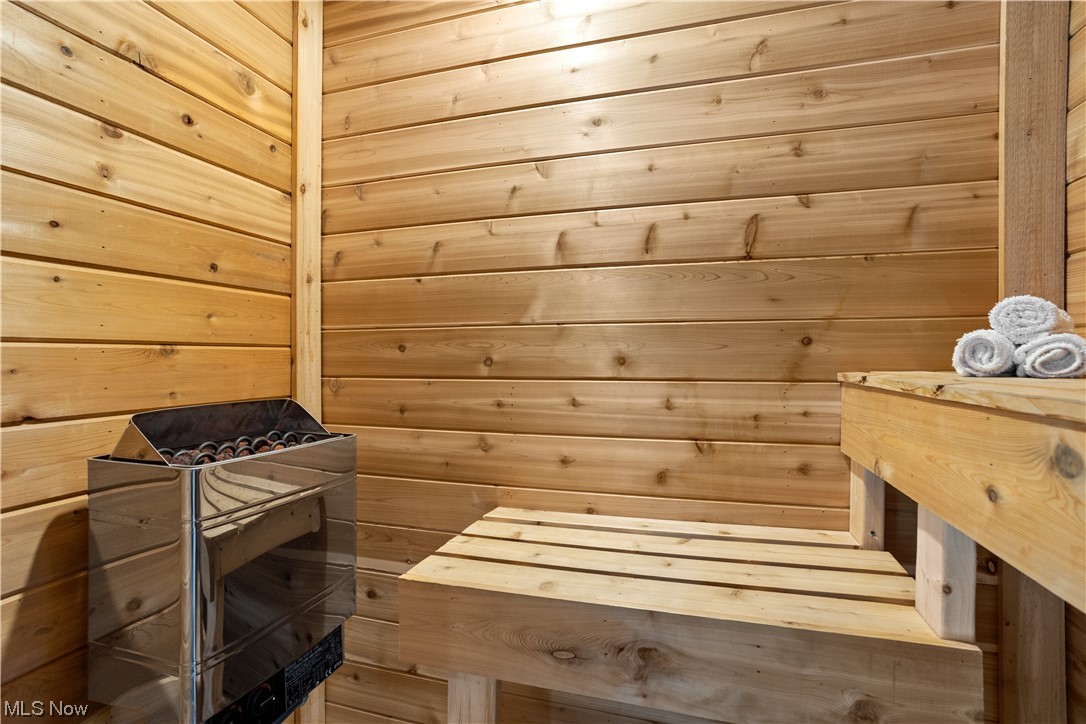 Beachwood Cove - Residential