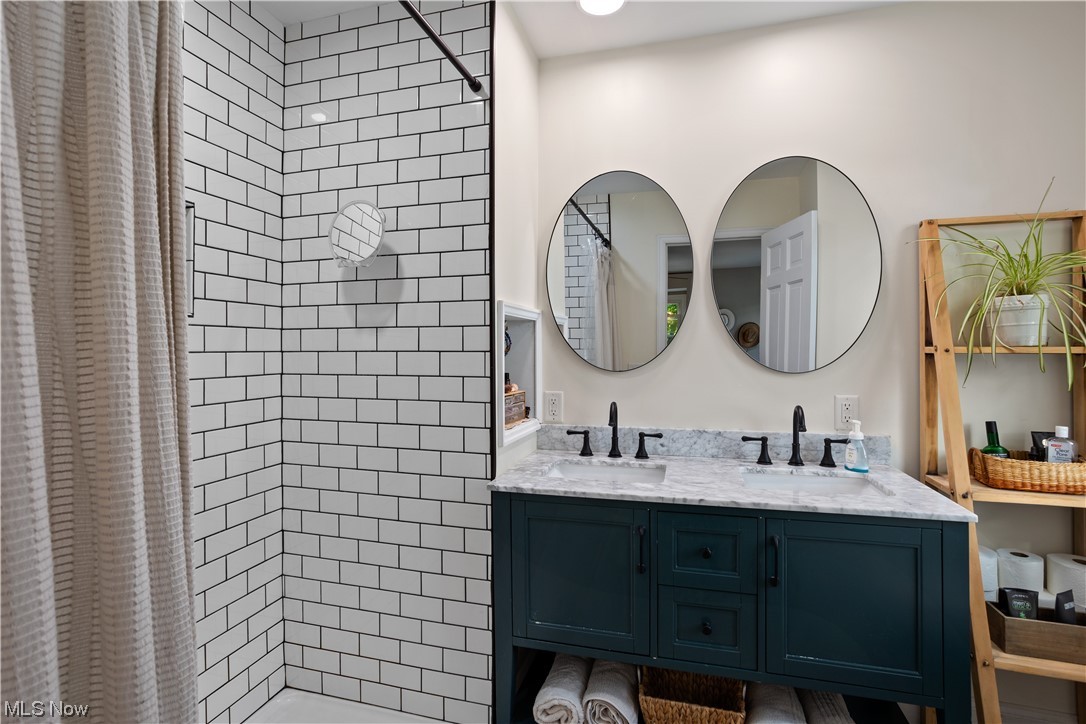 Beachwood Cove - Residential