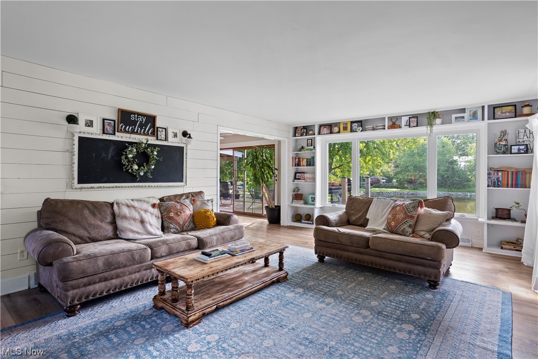 Beachwood Cove - Residential