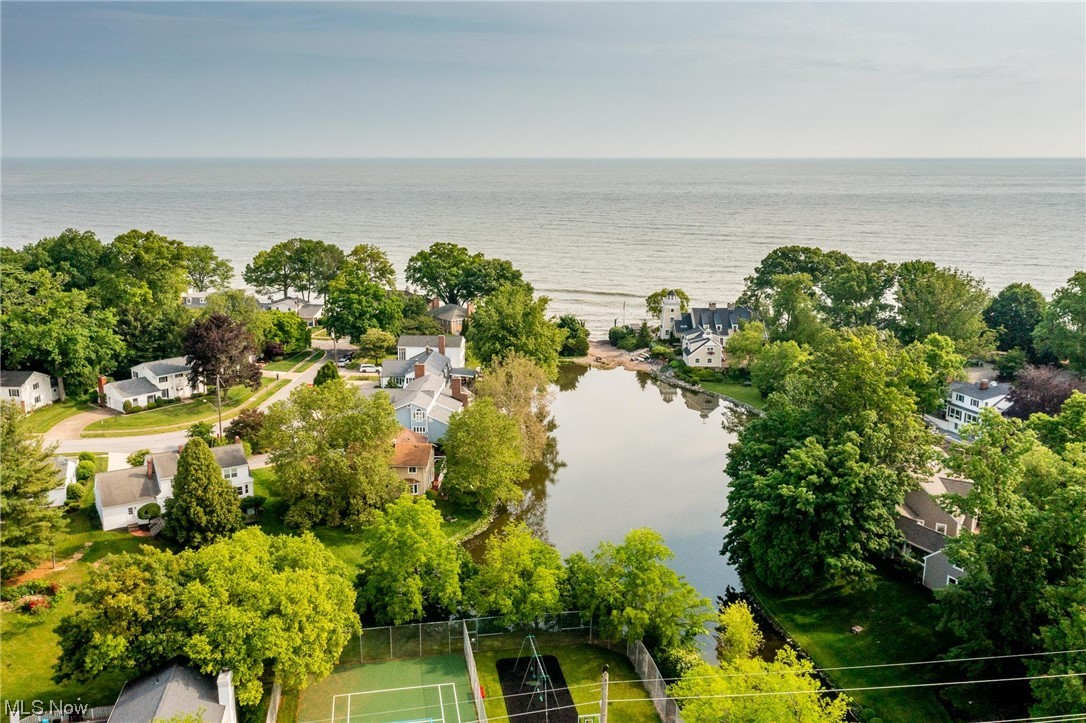 Beachwood Cove - Residential