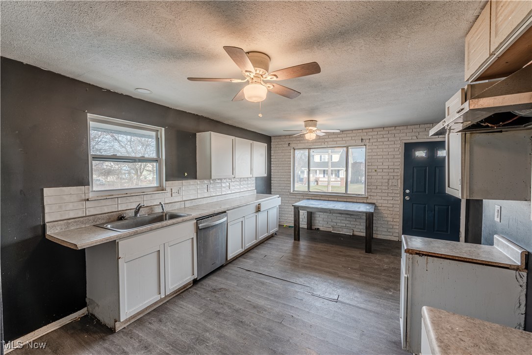 6505 Flowerdale Avenue