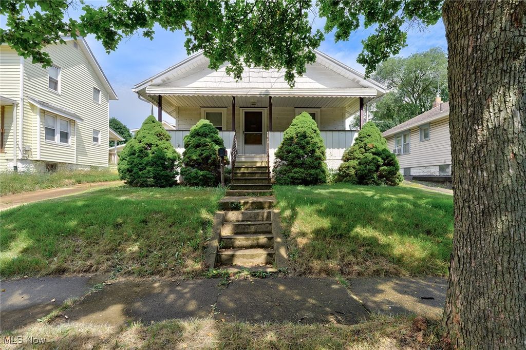 Photo of 1243 Herberich Avenue, Akron, OH 44301 (MLS # 5182792)