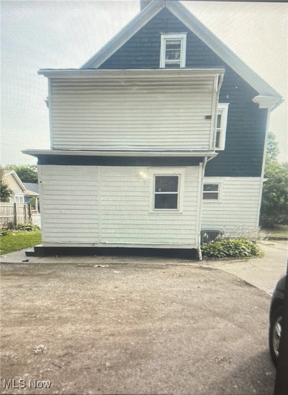686 East Avenue, Akron, Ohio image 3