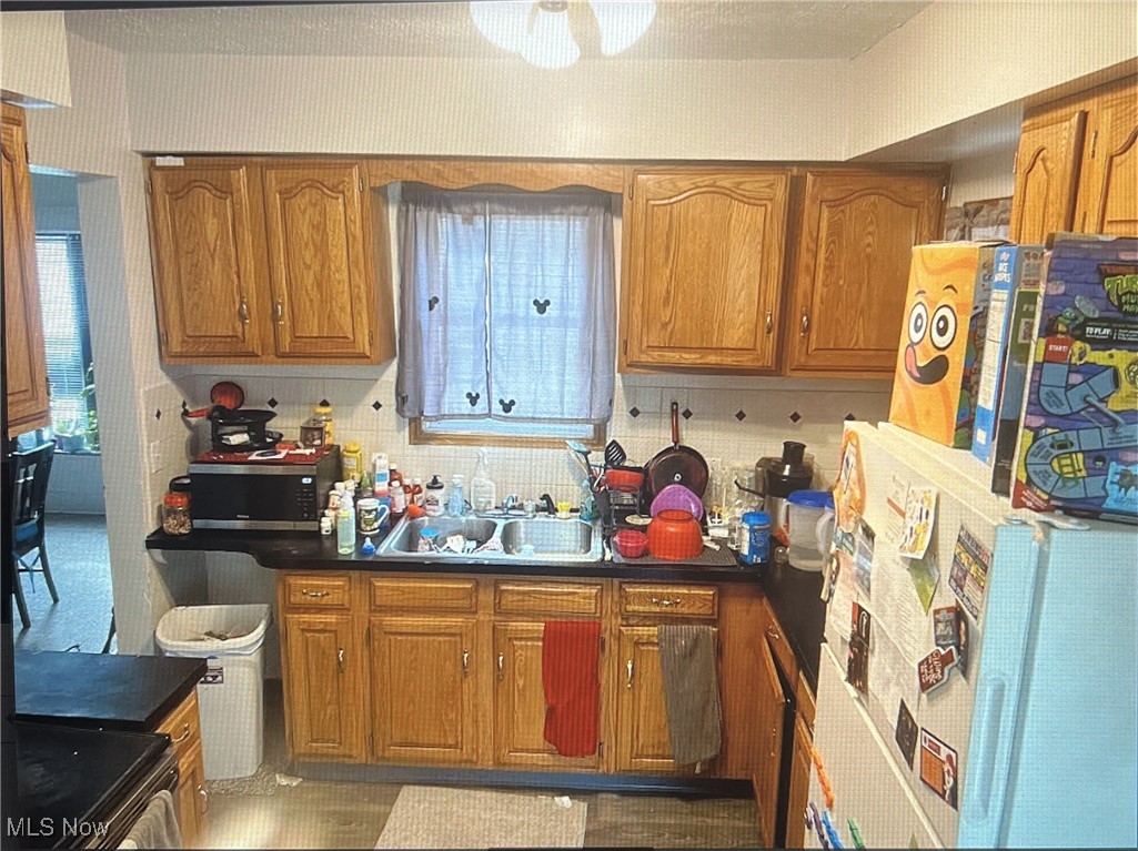 686 East Avenue, Akron, Ohio image 5