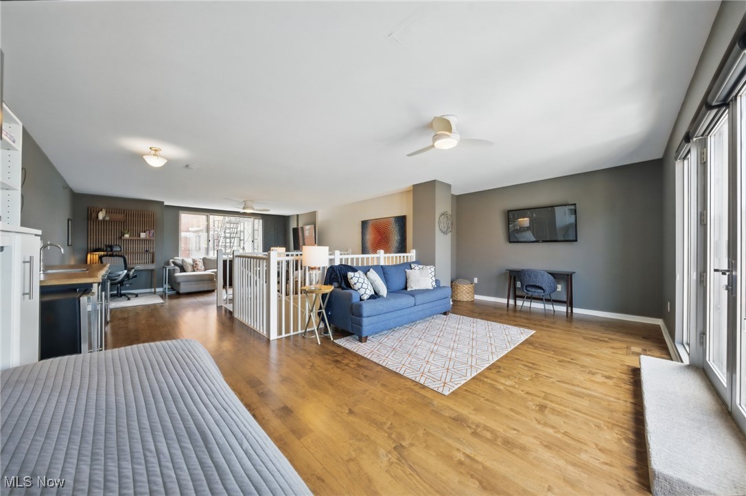 Cleveland, Ohio 44113, United States, 2 Bedrooms Bedrooms, ,3 BathroomsBathrooms,Residential,Active,189974