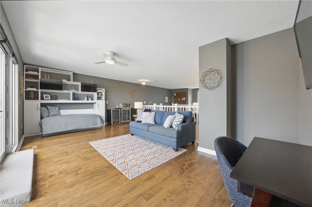 Cleveland, Ohio 44113, United States, 2 Bedrooms Bedrooms, ,3 BathroomsBathrooms,Residential,Active,189974