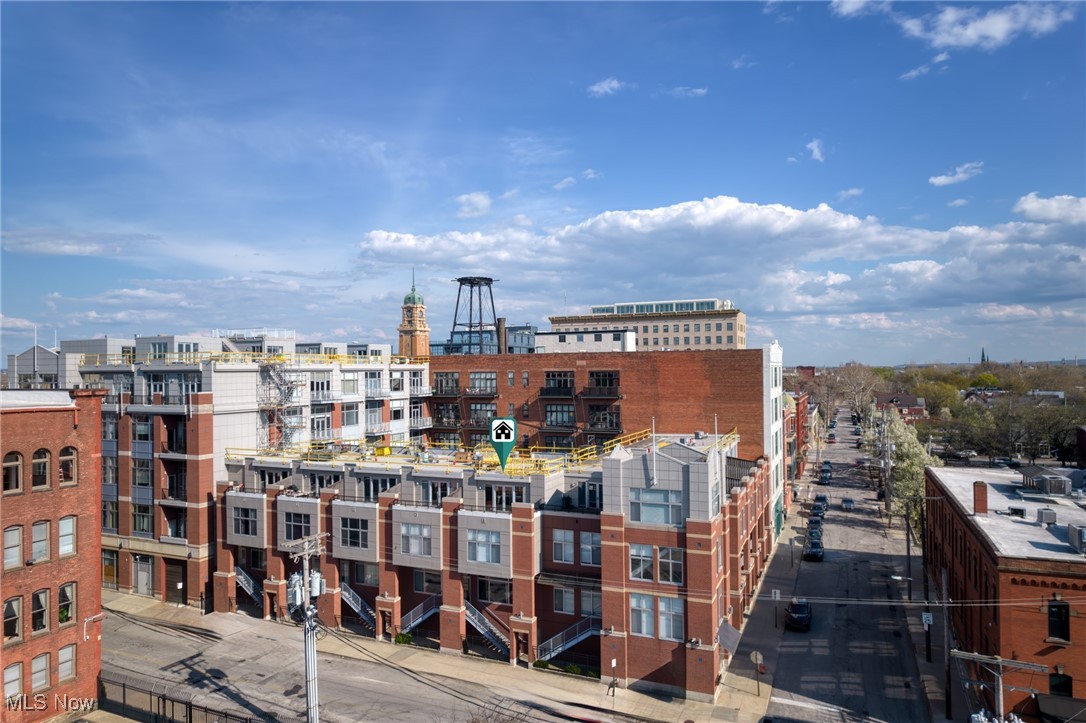Cleveland, Ohio 44113, United States, 2 Bedrooms Bedrooms, ,3 BathroomsBathrooms,Residential,Active,189974