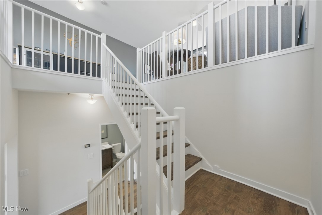 Cleveland, Ohio 44113, United States, 2 Bedrooms Bedrooms, ,3 BathroomsBathrooms,Residential,Active,189974